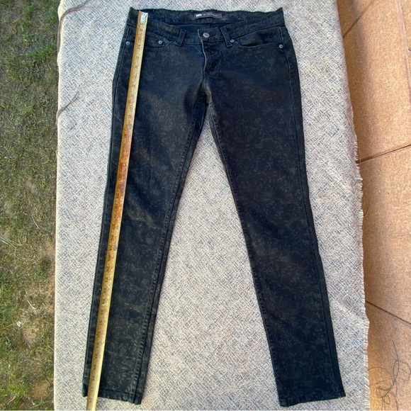 Levi’s 524 Too Superlow Jeans Black Denim Printed Design size 29 8 Skinny - Picture 14 of 14